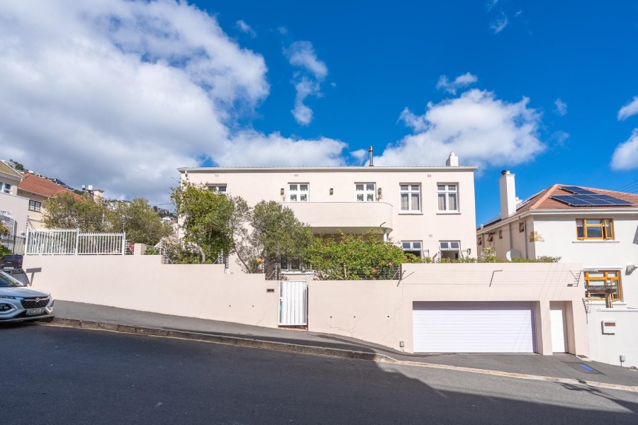 2 Bedroom Property for Sale in Bantry Bay Western Cape